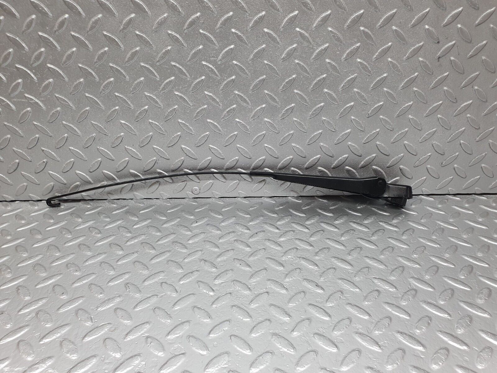 43704 Mercedes-Benz C126 380SEC Coupe Windscreen Wiper Arm Right Side Bosch