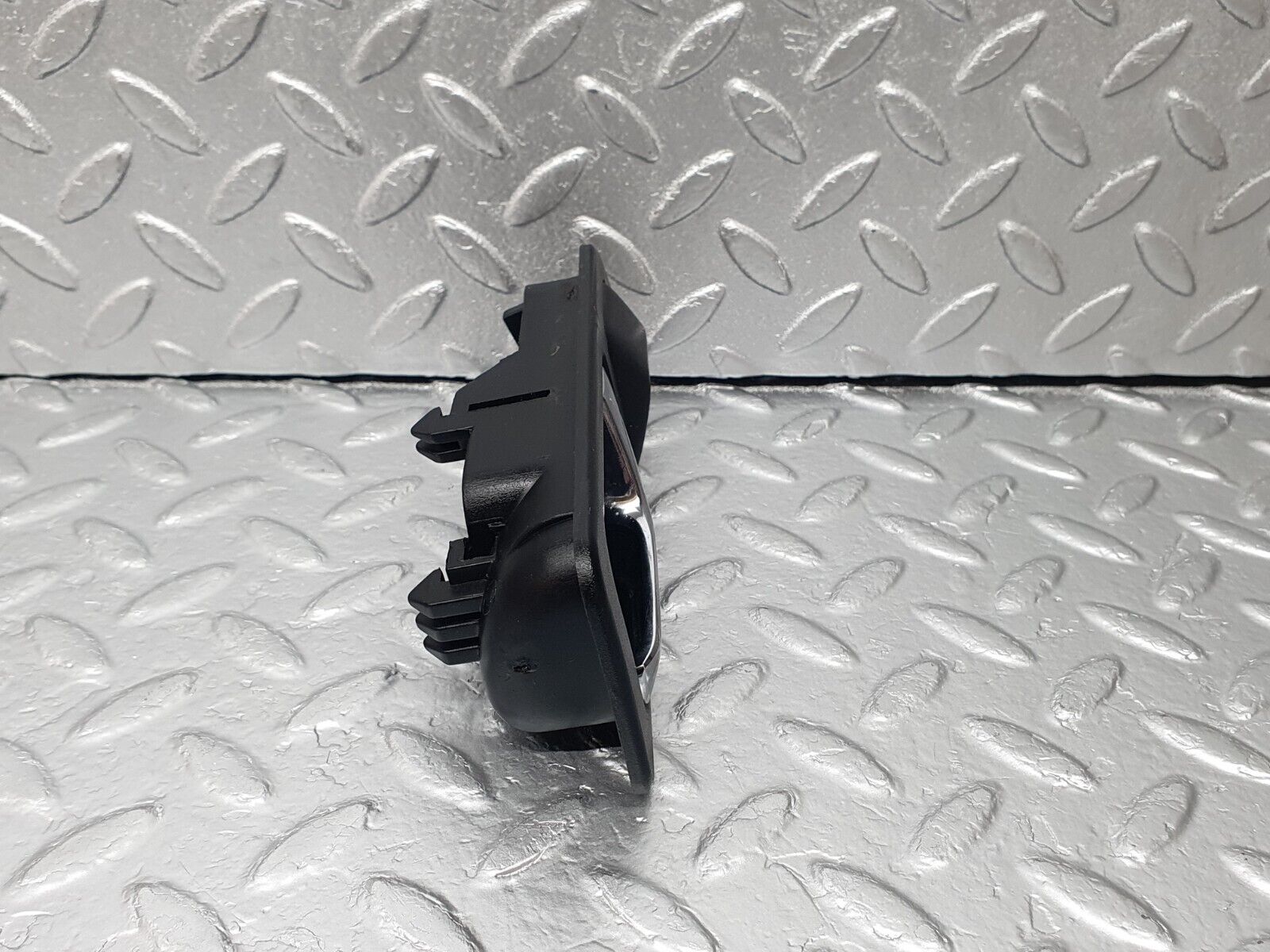 42776 Mercedes-Benz W201 190 2.0L Right Interior Door Handle 2017660264