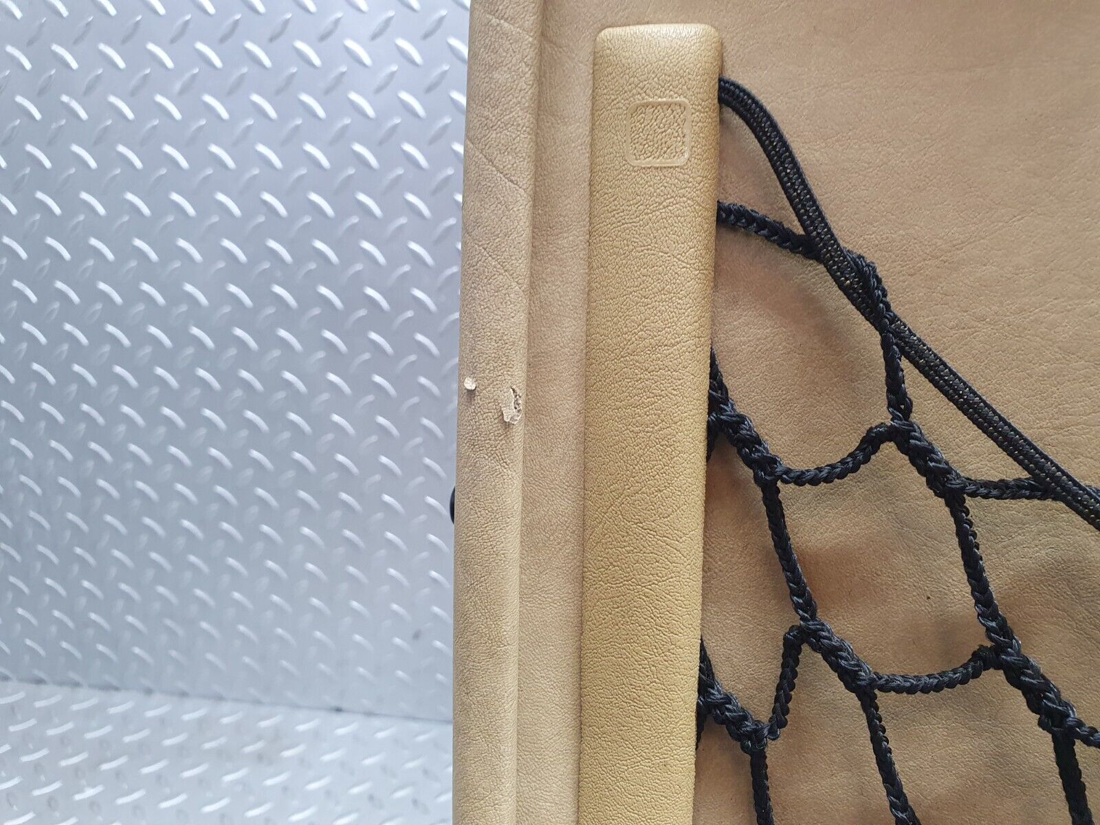 44053 Mercedes-Benz C123 230CE Coupe Front Left Seat Beige 1239104150