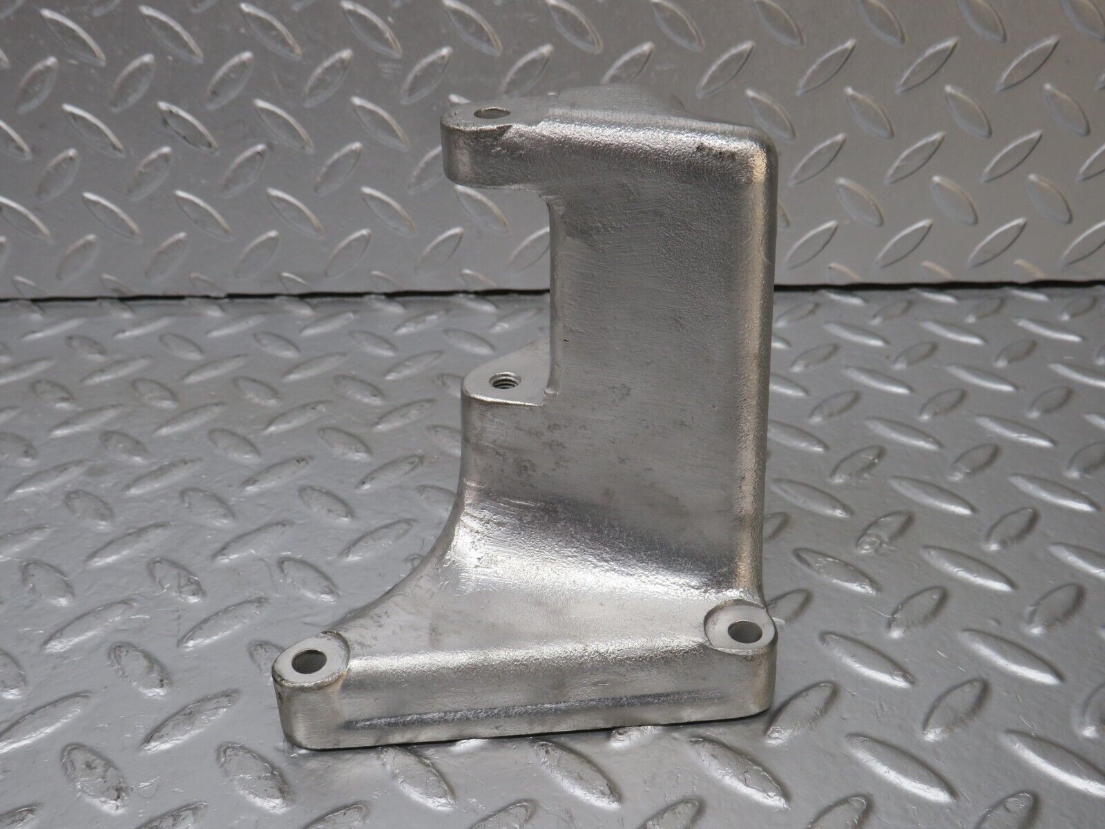 33028 Mercedes-Benz C107 R107 350 V8 Alternator Generator Bracket 1161550735