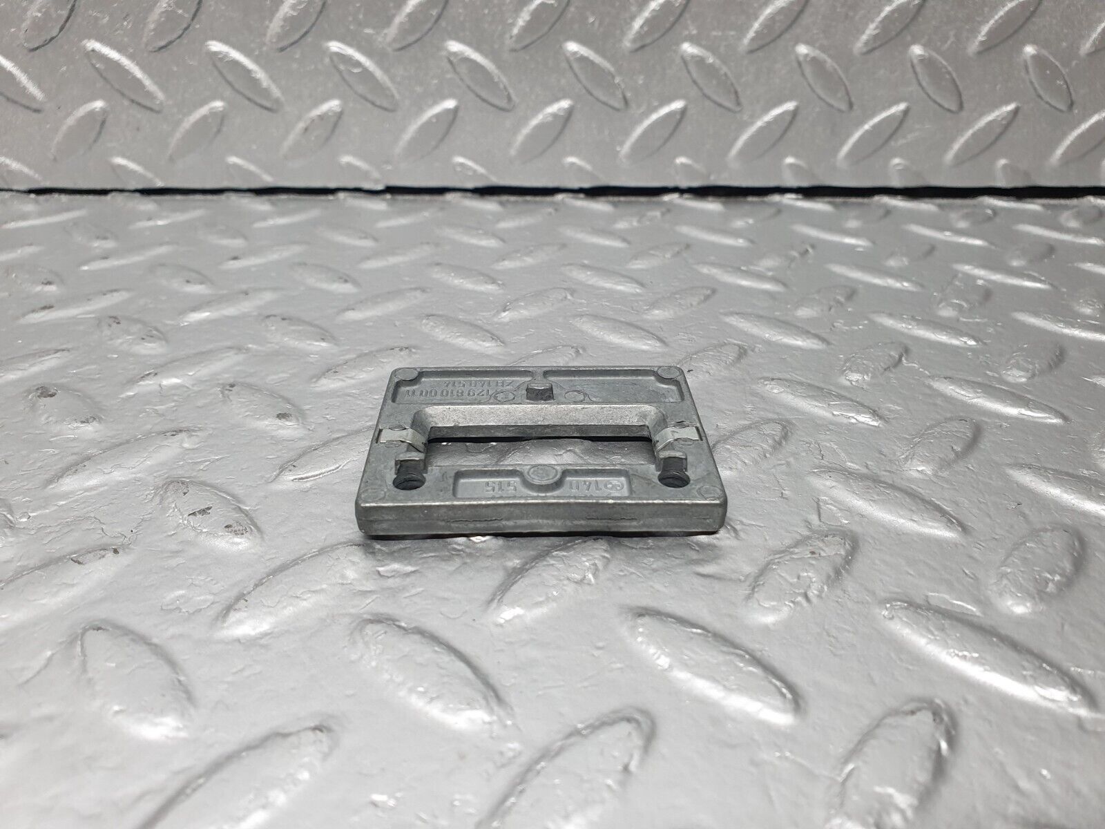 42297 Mercedes-Benz R129 320SL Coupe Rear View Mirror Bracket 1298110111 1298100011