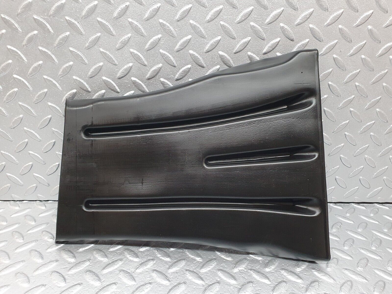 42084 Mercedes-Benz W202 C200 Rear Air Duct 2028310346