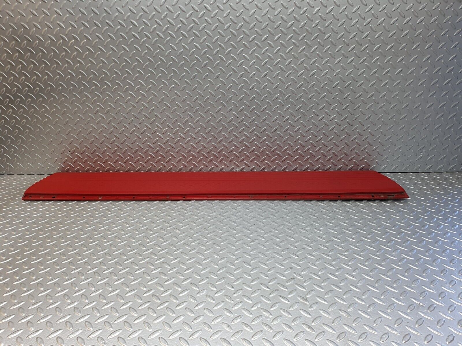 43789 Mercedes-Benz C126 380SEC Coupe Left Door Lower Moulding Trim 1266901140