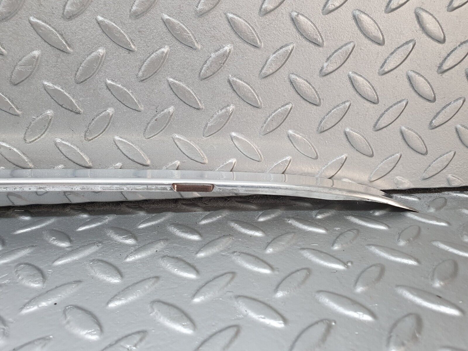 43047 Mercedes-Benz R107 Hardtop Roof Chrome Left Side