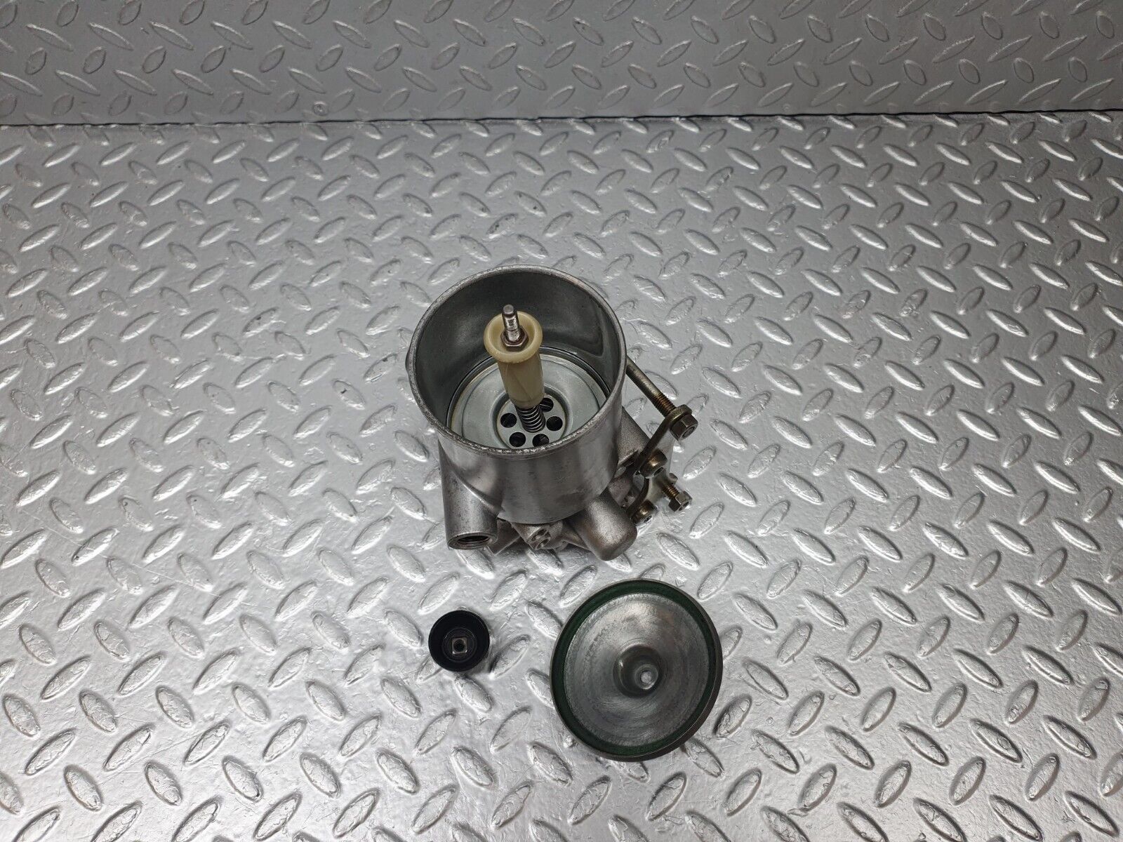 42720 Mercedes-Benz W201 190 2.0L Power Steering Pump 2014601180