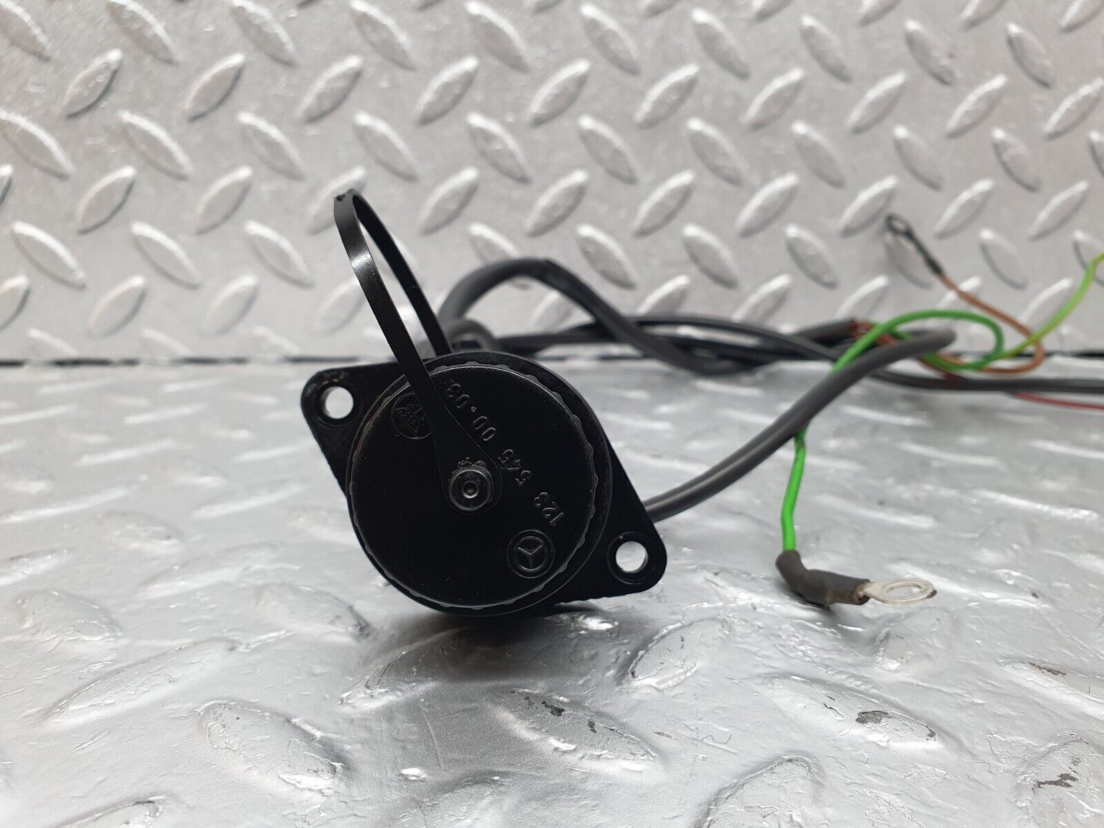 43953 Mercedes-Benz C123 230CE Coupe Diagnostic Connector 1235450026 1235450003