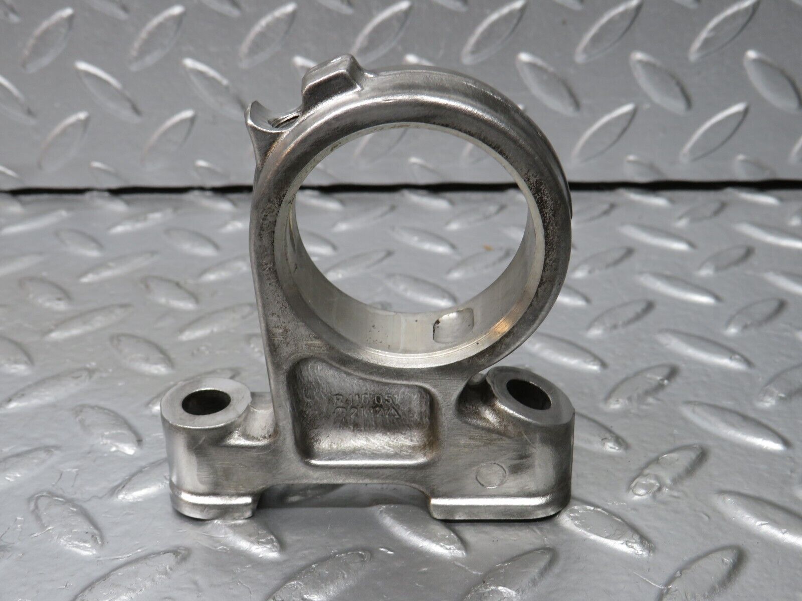 33000 Mercedes-Benz C107 R107 350 V8 Camshaft Tower Bearing 1160512112