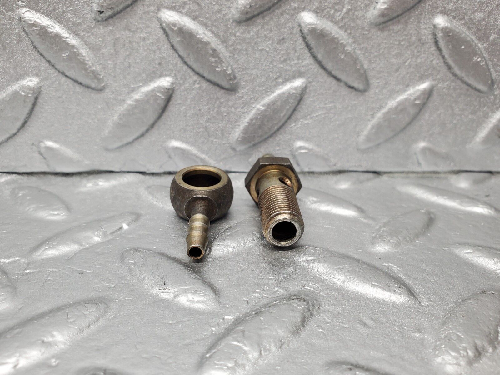 46713 Mercedes-Benz W123 280E Air Intake Manifold Vacuum Pipe Connector