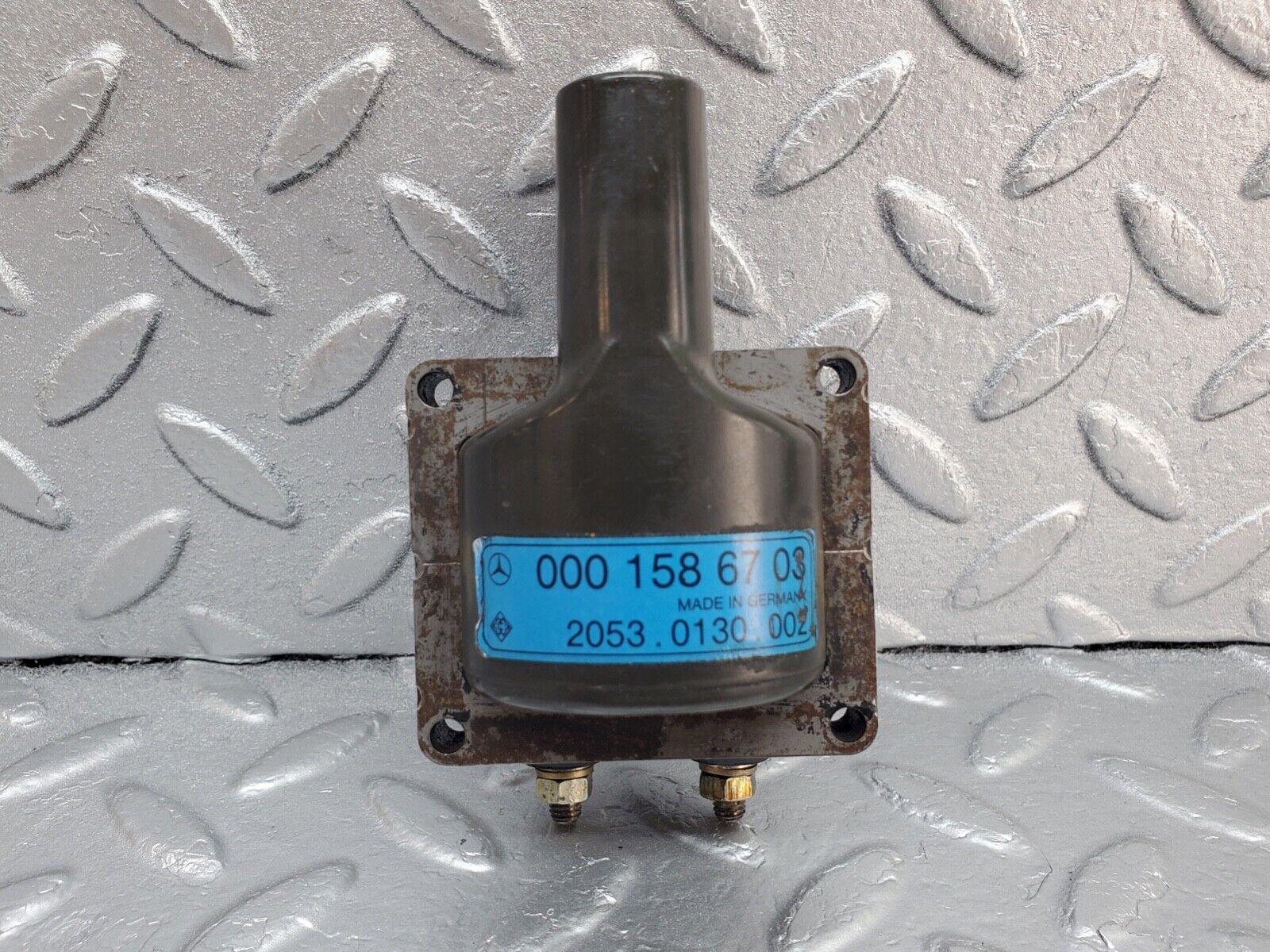 44649 Mercedes-Benz W124 220E Ignition Coil 0001586703