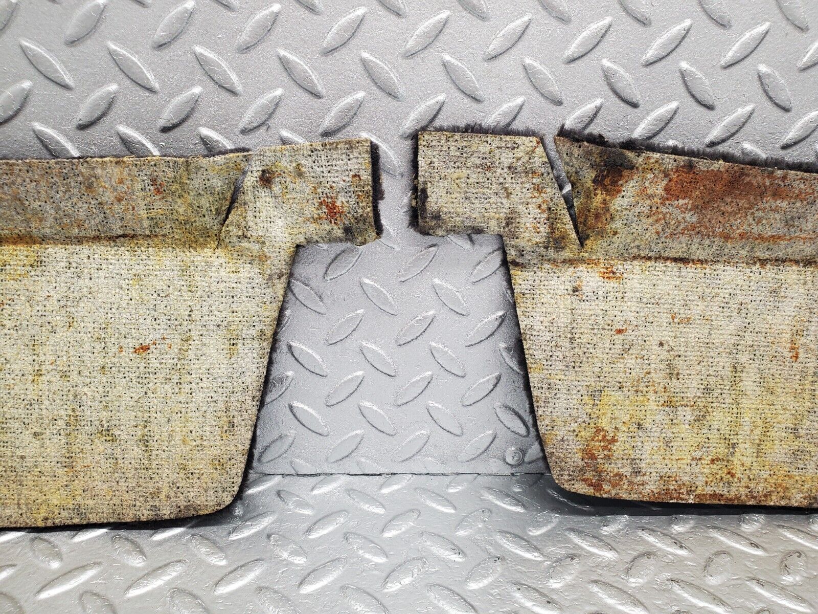 46419 Mercedes-Benz C123 280CE Coupe Rear Floor Cross Member Mat Carpet Black