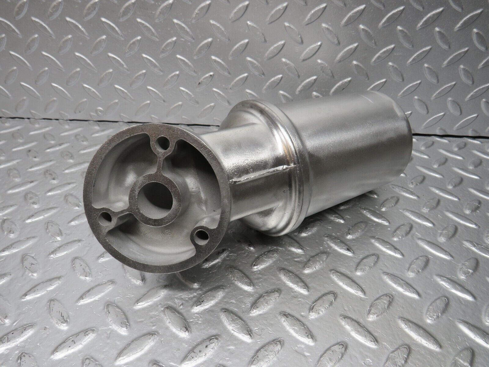 33078 Mercedes-Benz C107 R107 350 V8 Oil Filter Housing 1161840309