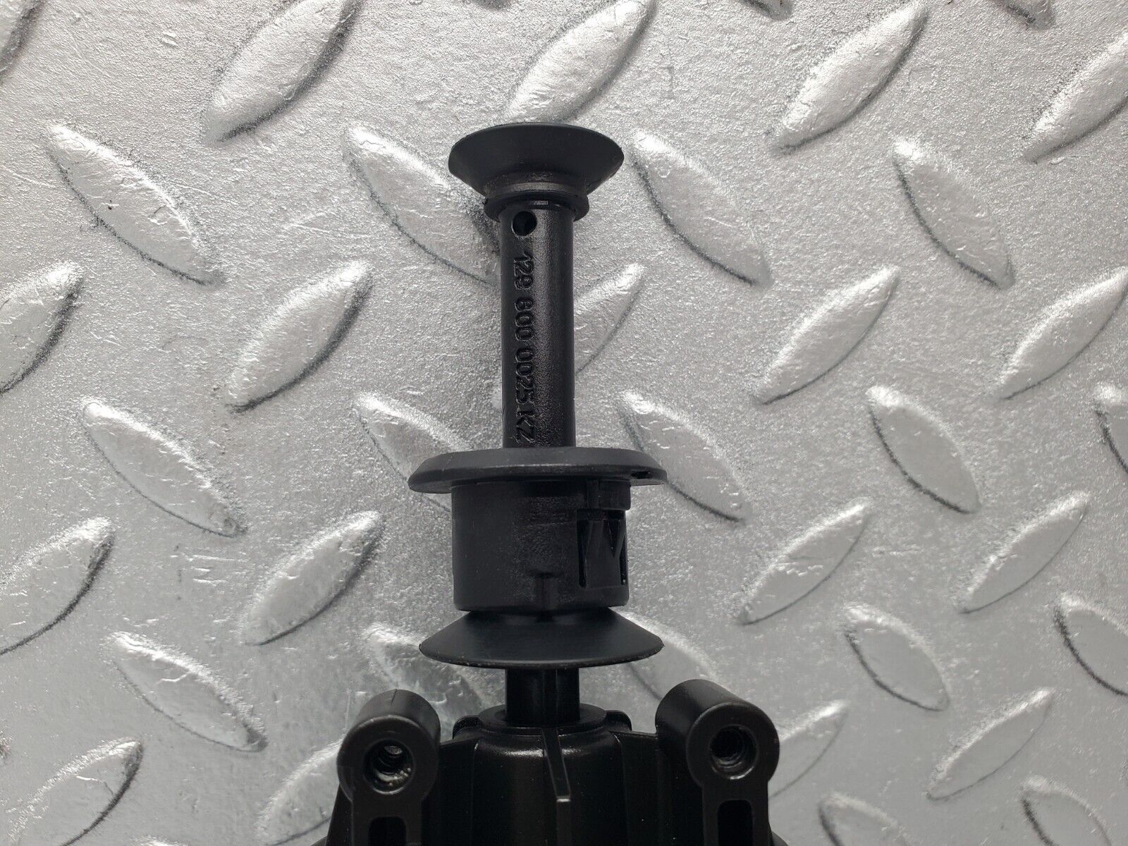 46950 Mercedes-Benz R129 320SL Coupe Trunk Lock Vacuum Actuator 1298003075 1298000025