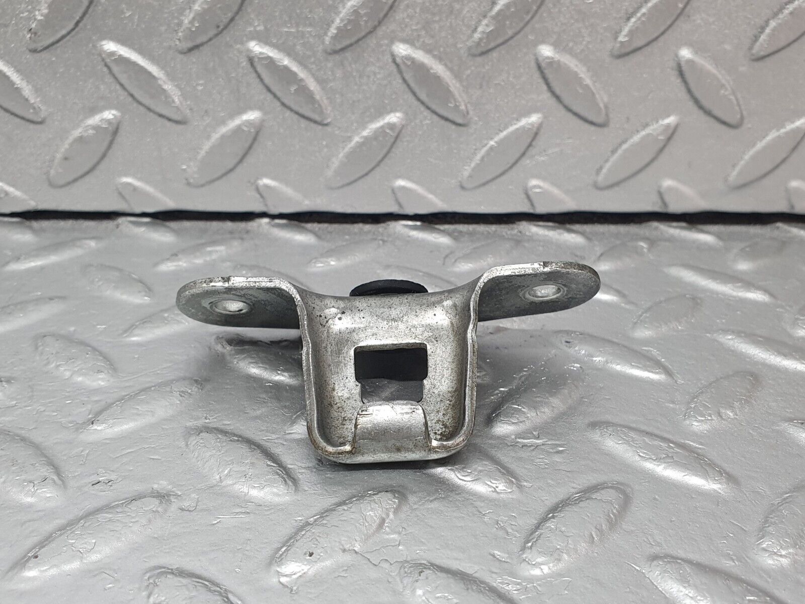 44036 Mercedes-Benz C123 230CE Coupe Trunk Lock Latch 1237580150