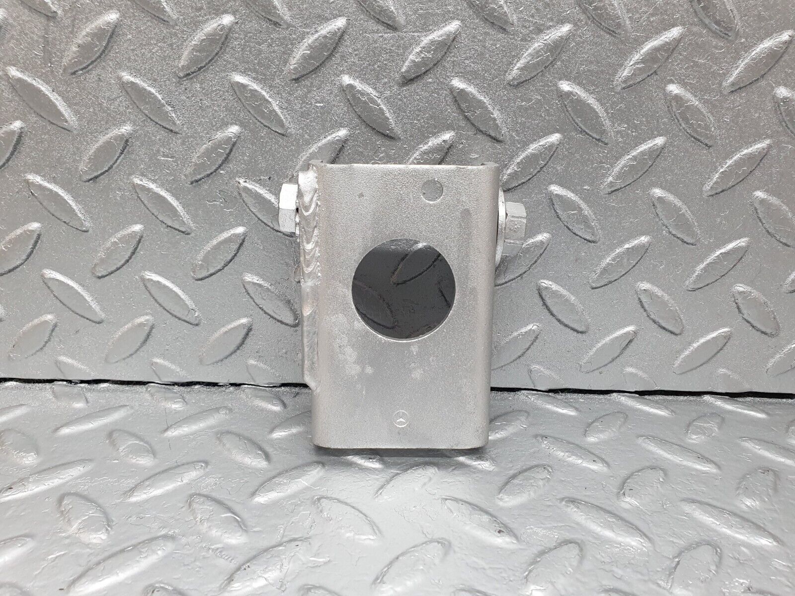 43102 Mercedes-Benz S123 200T Wagon Alternator Holder Bracket