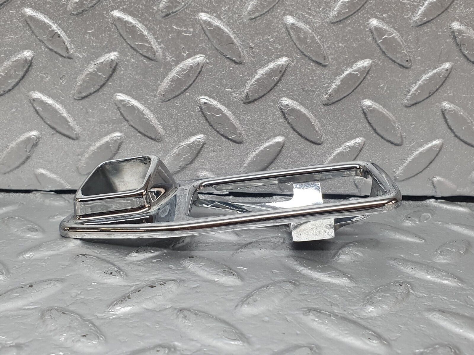 43968 Mercedes-Benz C123 230CE Coupe Chrome Frame For Door Opener Left 1167660111