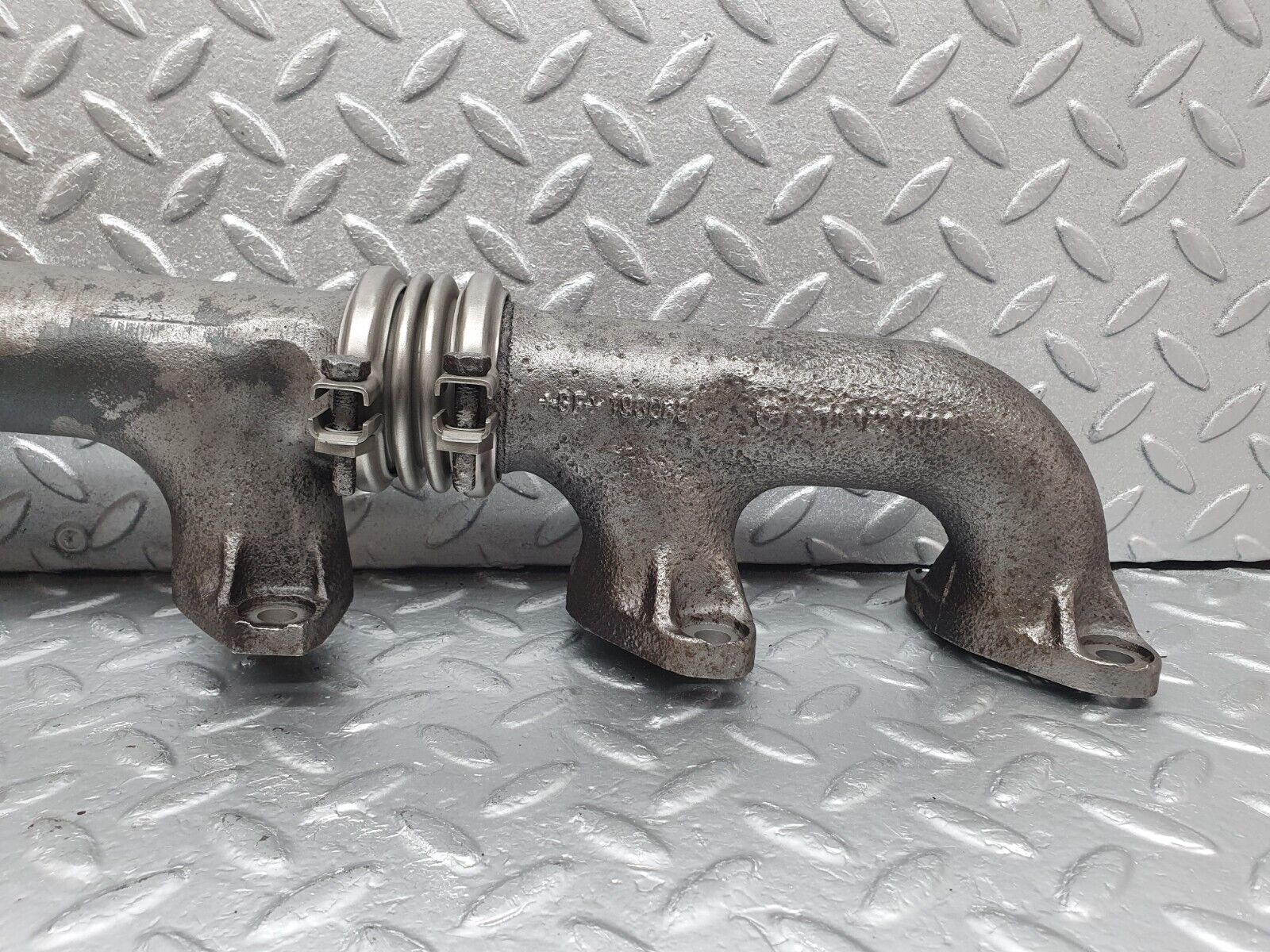 43604 Mercedes-Benz C126 380SEC Coupe Exhaust Manifold Right Side 1161420702