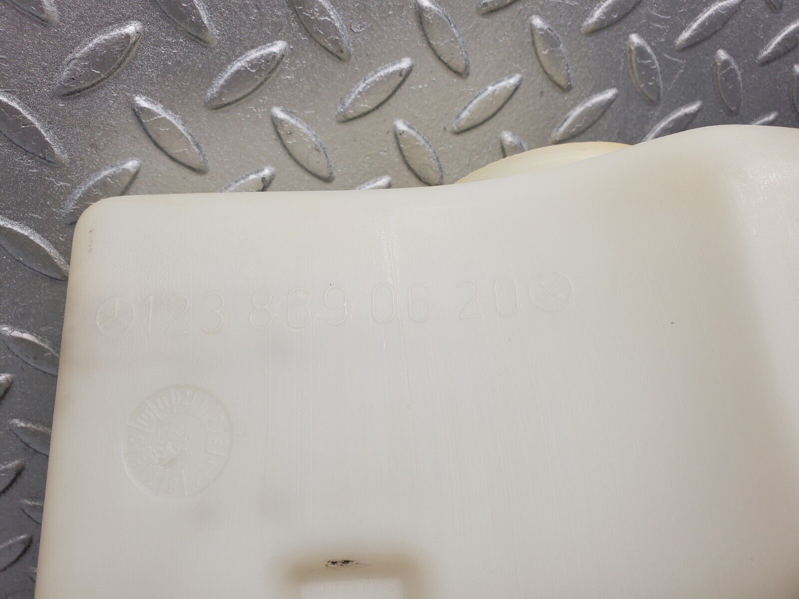 46339 Mercedes-Benz C123 280CE Coupe Windscreen Washer Fluid Reservoir Tank