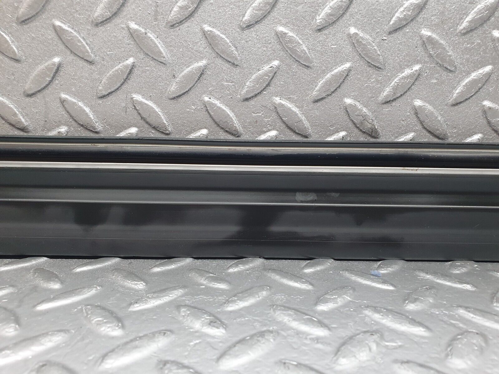 43921 Mercedes-Benz C123 230CE Coupe Right Door Lower Moulding Trim 1236903480