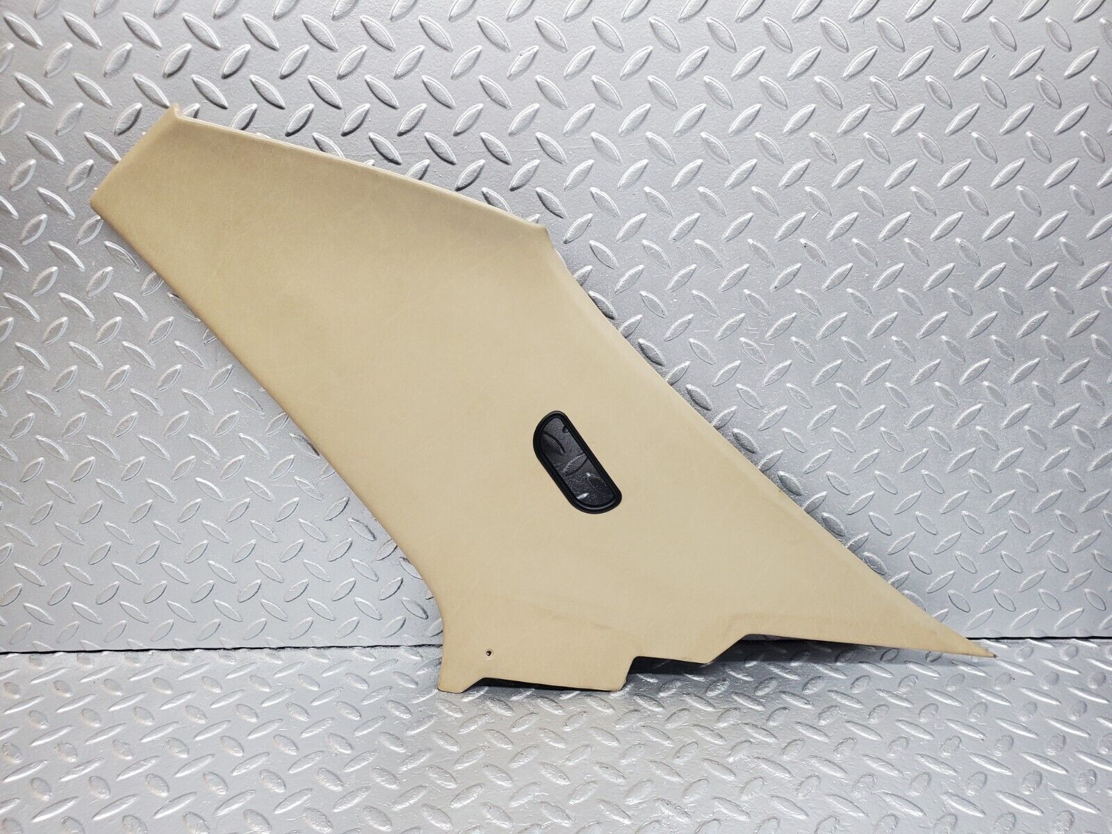 45770 Mercedes-Benz W126 420SE C Pillar Cover Right Side Beige 1266950444