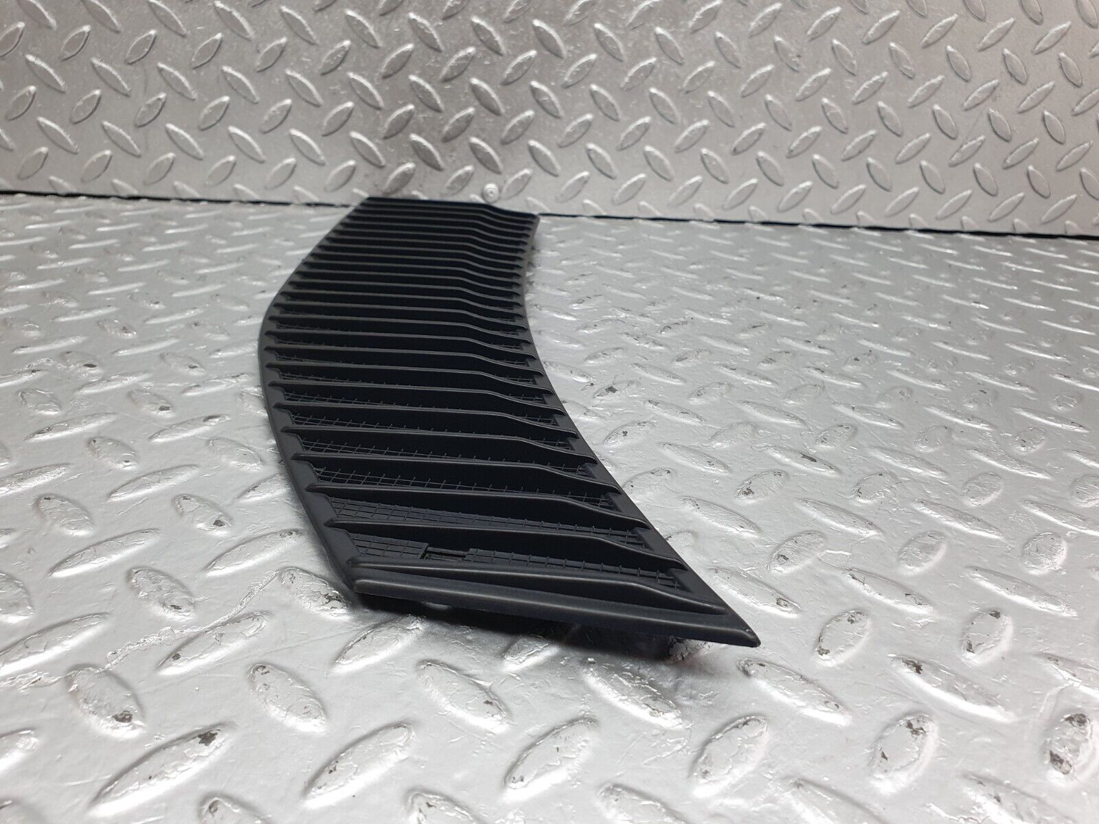 43902 Mercedes-Benz C123 230CE Coupe Air Intake Grill Left Side 1238362965