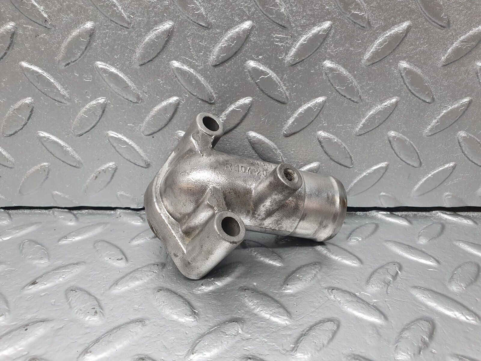 42306 Mercedes-Benz R129 320SL Coupe Coolant Flange Pipe 1042030431