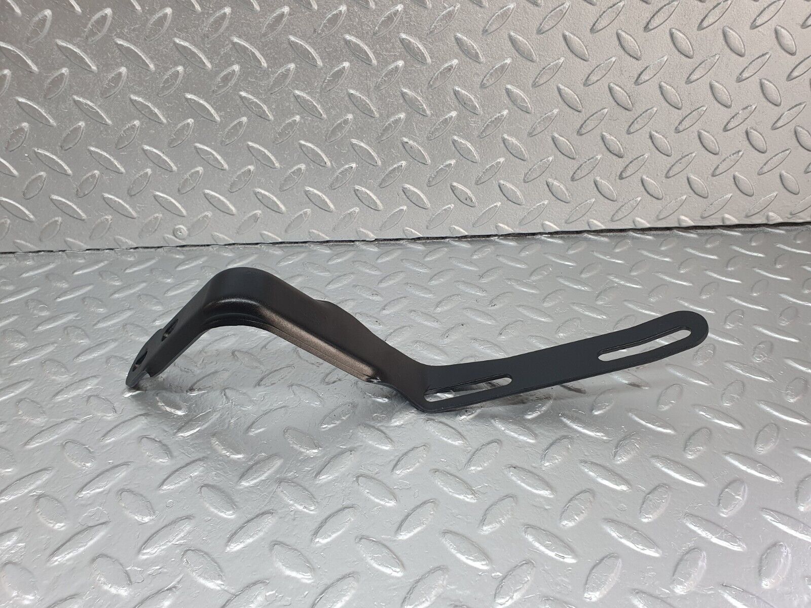 42843 Mercedes-Benz W201 190 2.0L Exhaust Bracket