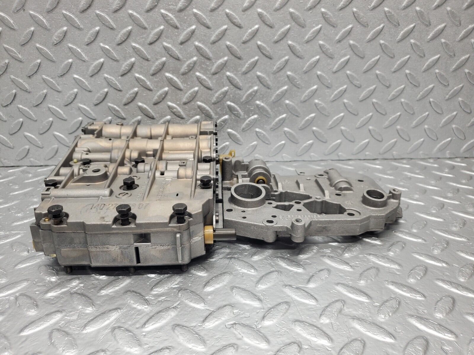 46313 Mercedes-Benz W124 280E Automatic Gearbox Valve Body 722.433 1242770601 1242771303