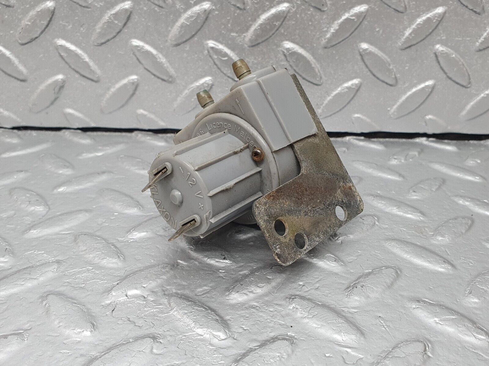 43124 Mercedes-Benz W108 280SE Windscreen Washer Pump