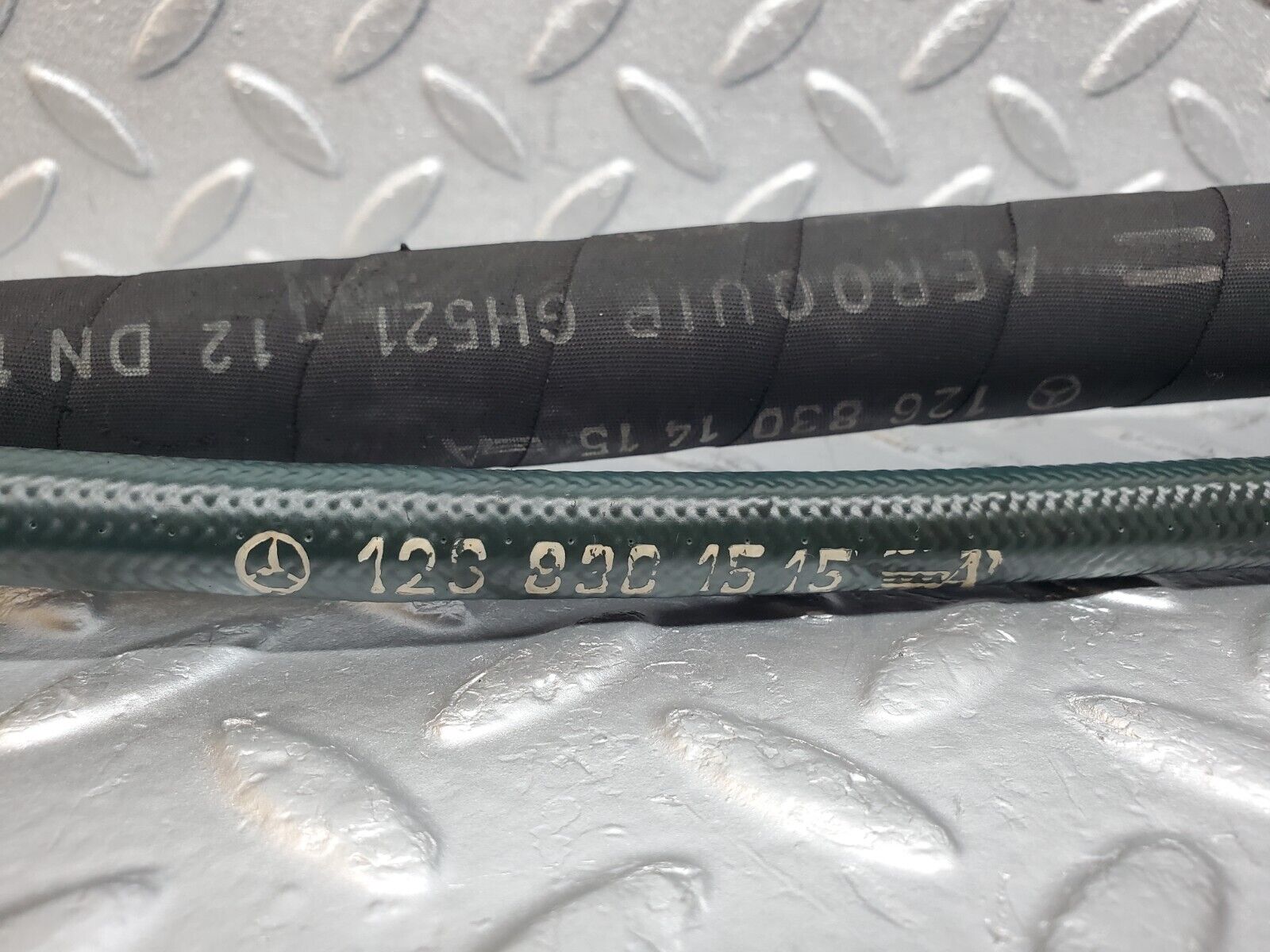 45972 Mercedes-Benz W126 420SE Air Condition Hose Pipe 1268301415 1268301515 1269970581