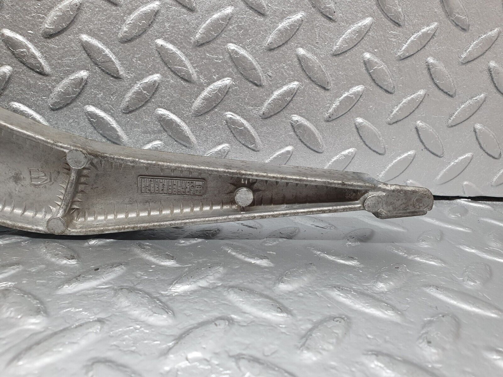 43706 Mercedes-Benz C126 380SEC Coupe Brake Pedal Bracket 1262901819