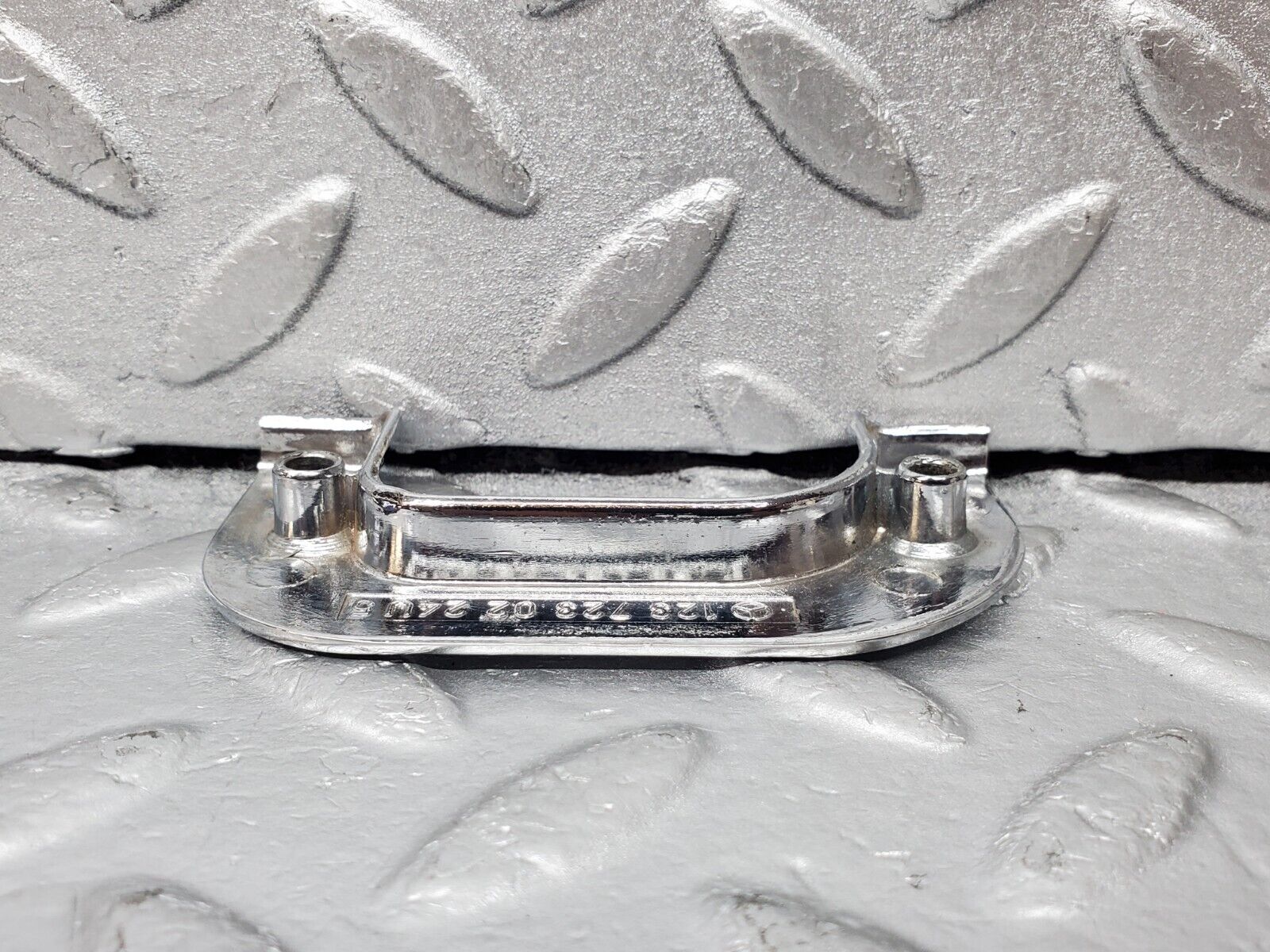 45555 Mercedes-Benz W126 420SE Interior Chrome Door Latch Trim Right 1237230224