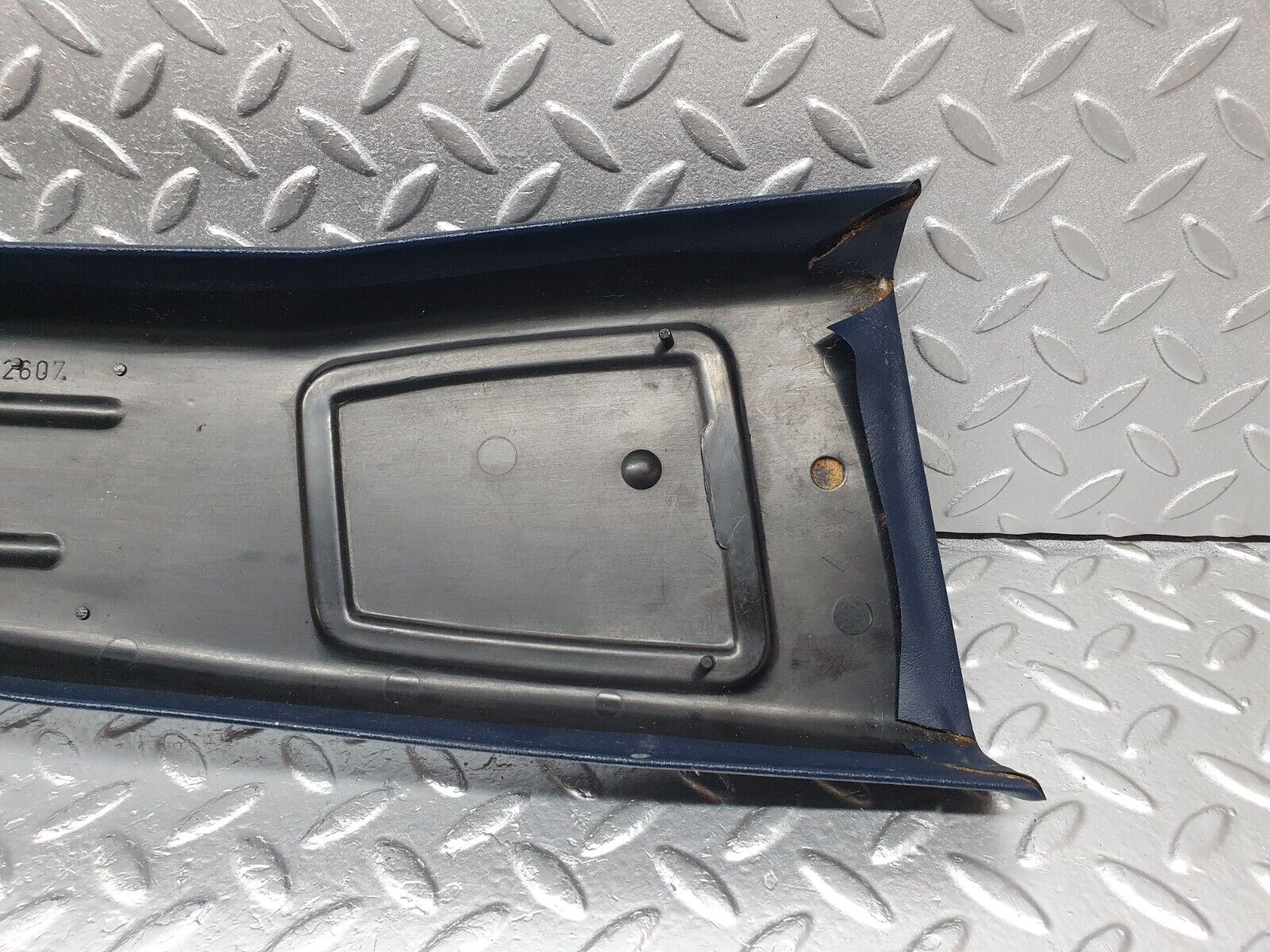 42654 Mercedes-Benz W201 190 2.0L B Pillar Cover Left Blue 2016921789 2016920044
