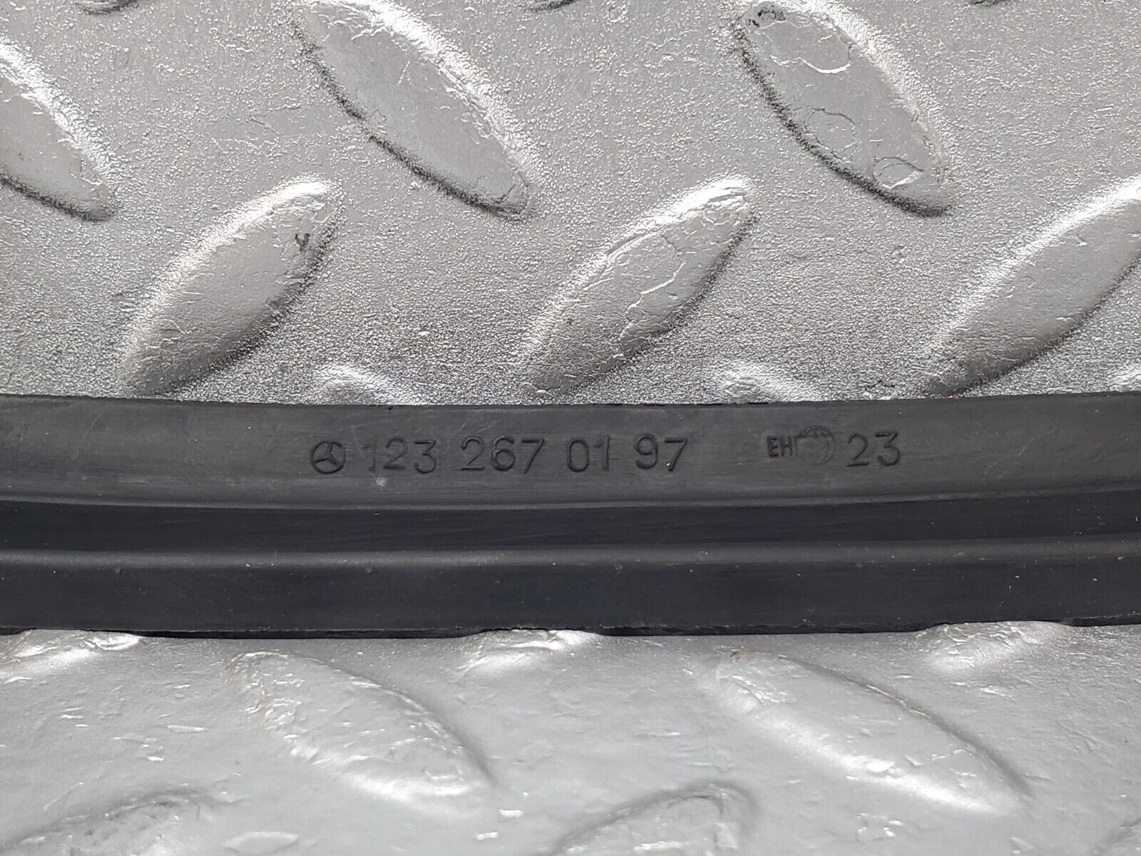 44465 Mercedes-Benz W123 280E Gear Selector Surround Rubber 1232670197