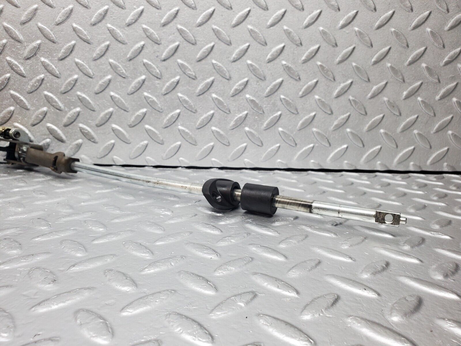 45832 Mercedes-Benz W126 420SE Handbrake Regulator