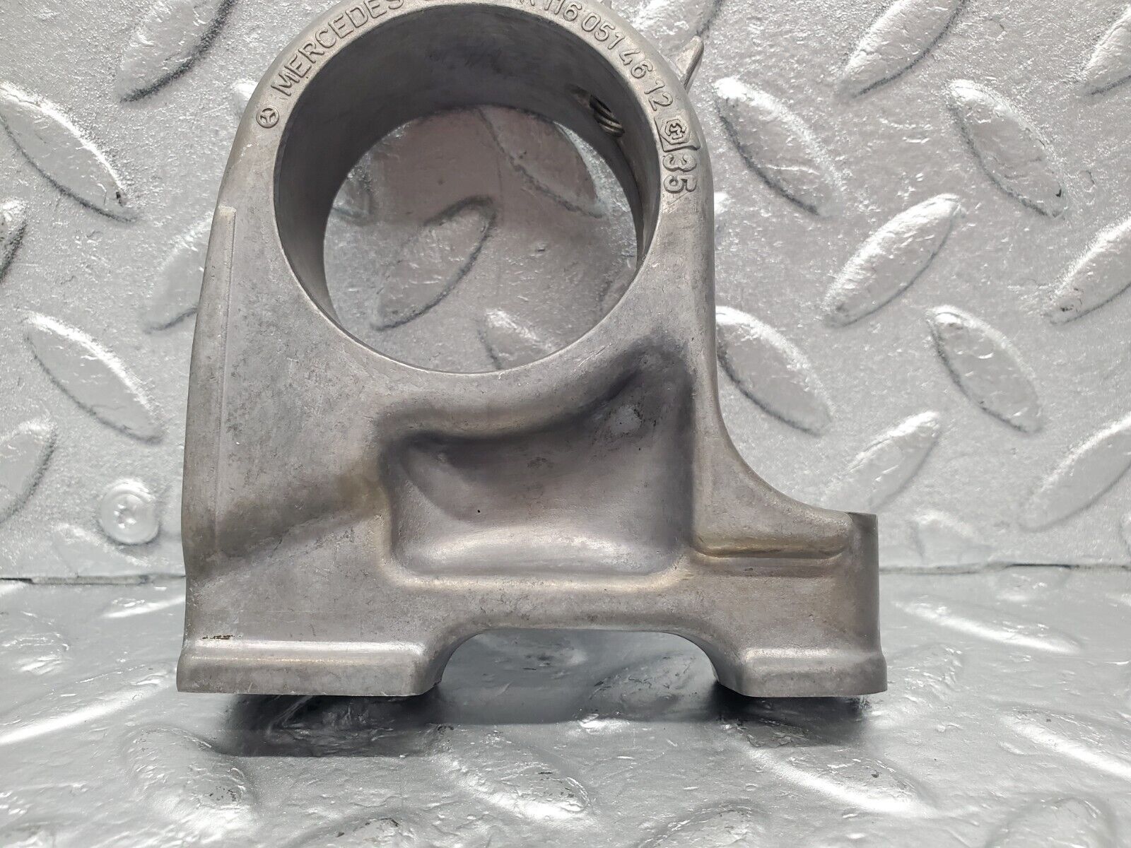 46267 Mercedes-Benz W126 420SE Camshaft Tower Bearing 1160514612