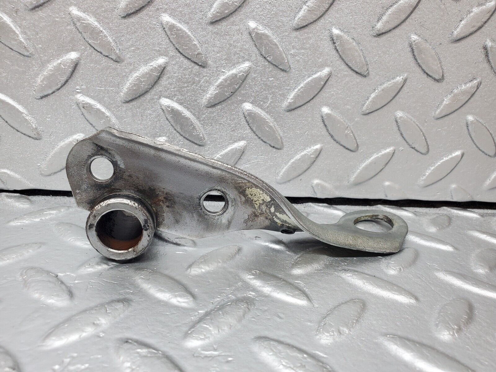 45290 Mercedes-Benz R129 300SL Coupe Engine Lifting Eyes Hooks