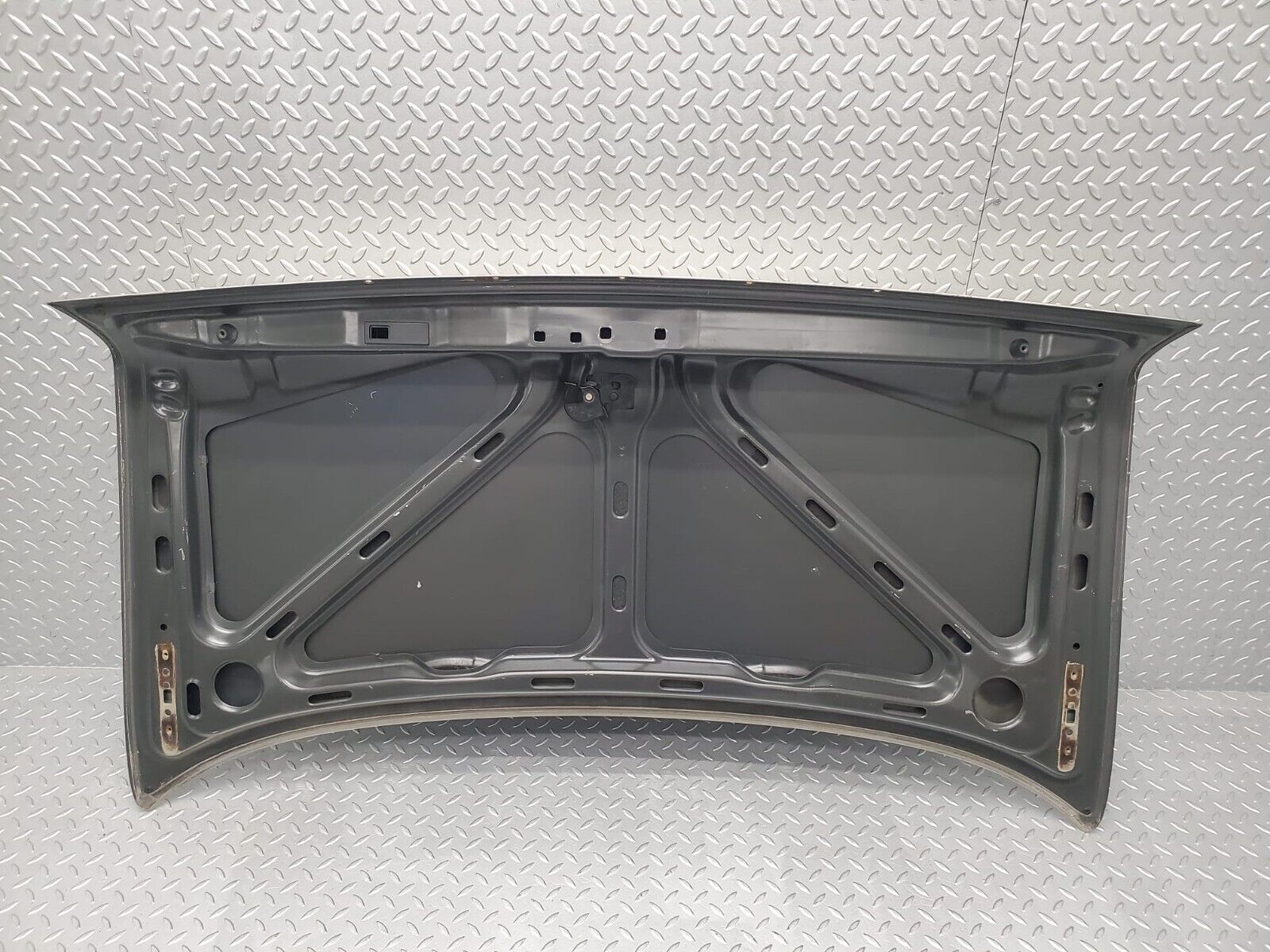 46100 Mercedes-Benz W126 420SE Boot Lid Trunk Door