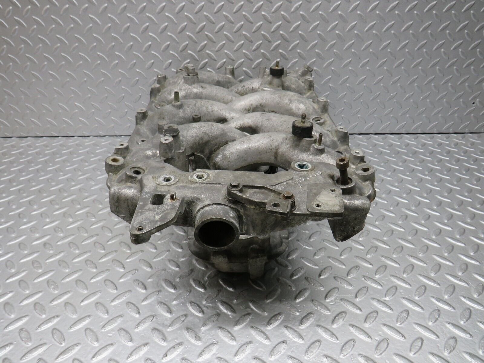 39292 Mercedes-Benz R107 500SL Air Intake Manifold 1171413401 1161415301