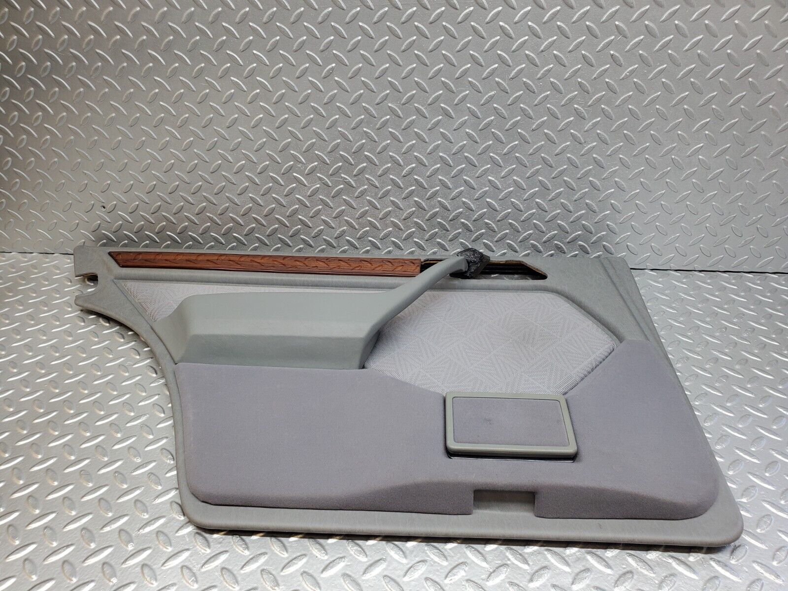 44686 Mercedes-Benz W124 220E Rear Left Door Card Grey 1247370970