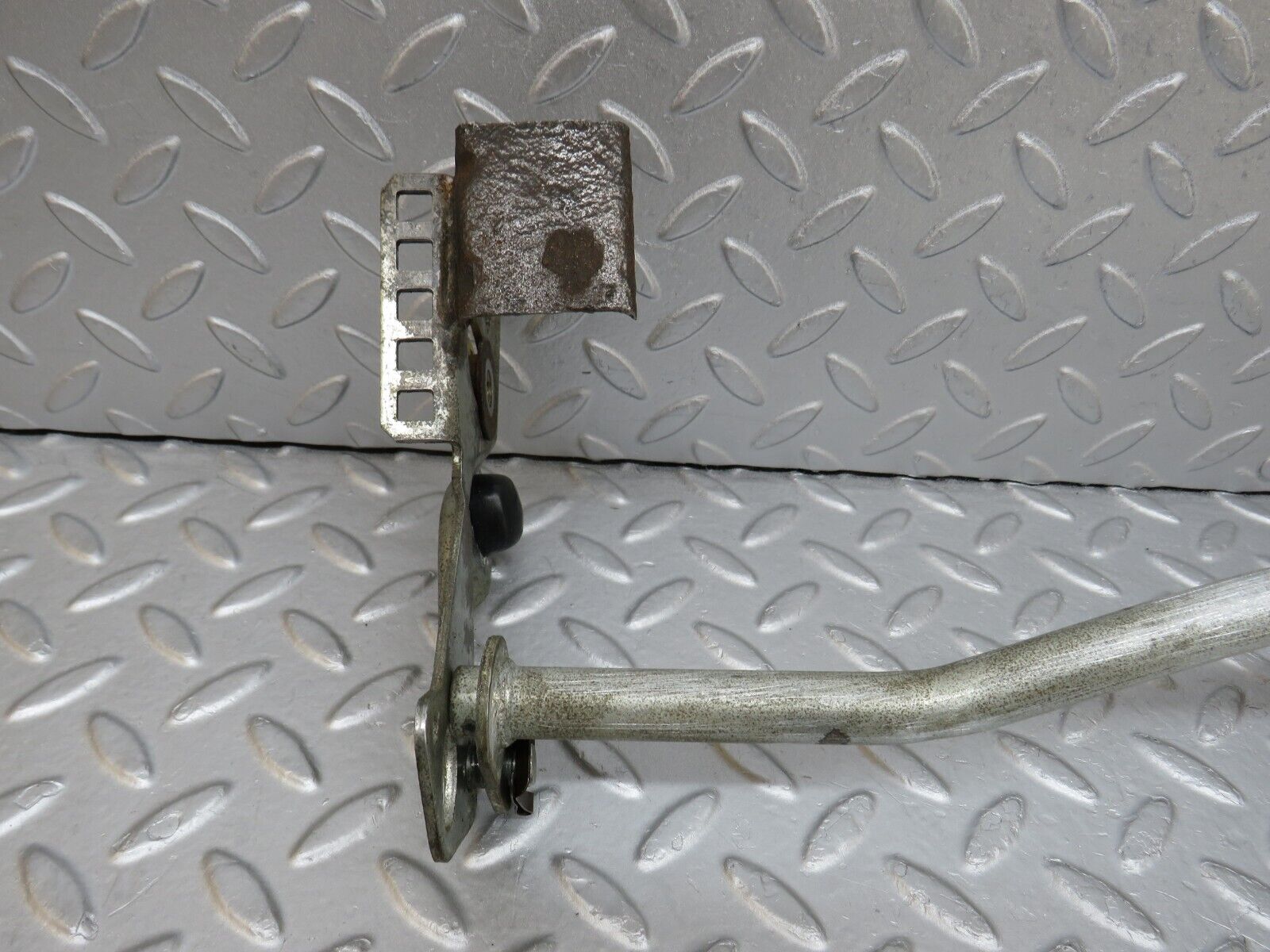 35590 Mercedes-Benz R107 280SL Front Left Seat Sliding Adjust Handle