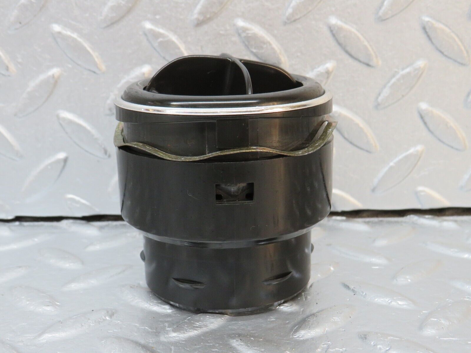 39820 Mercedes-Benz R107 350SL Dashboard Air Vent