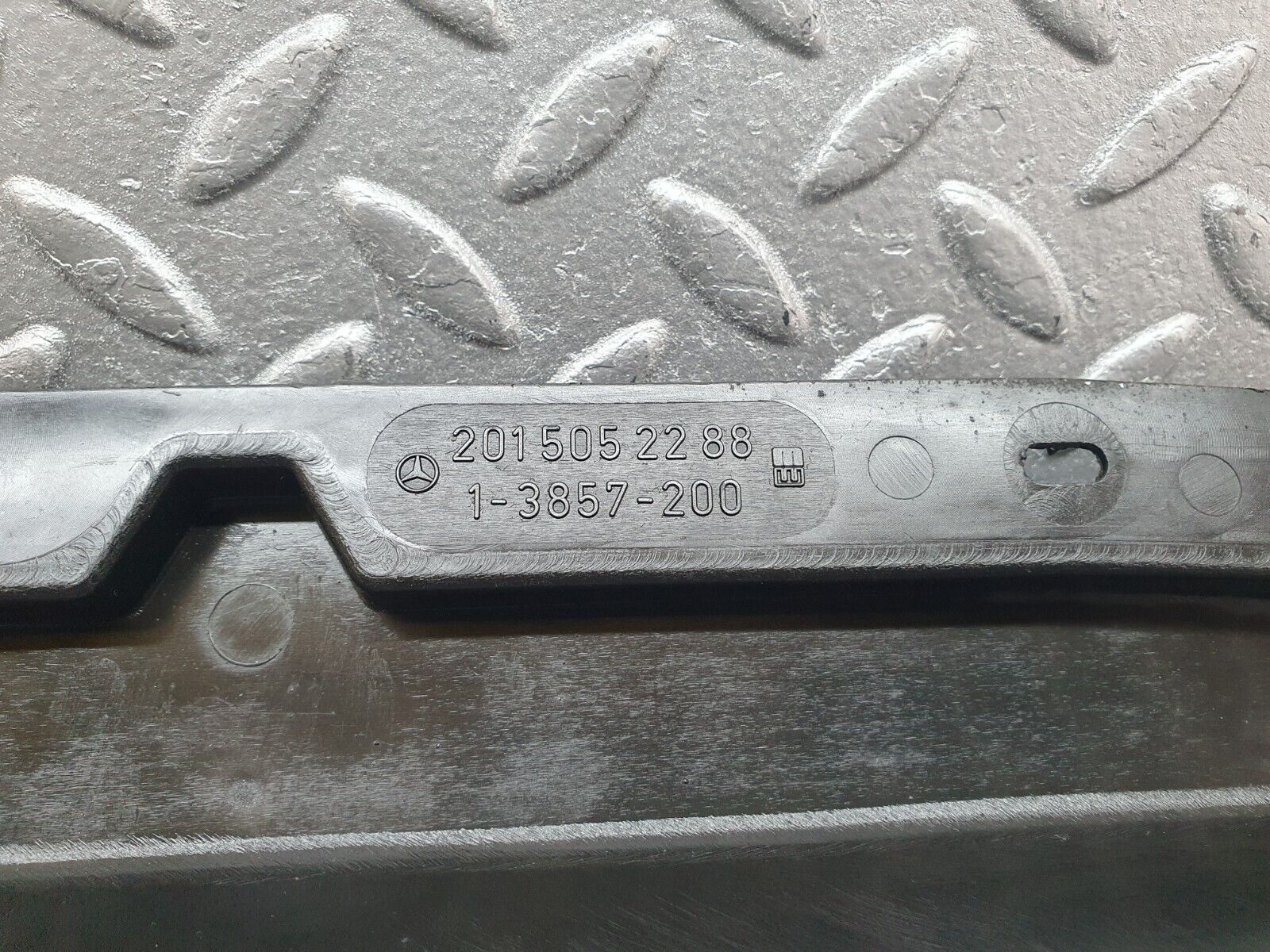 42726 Mercedes-Benz W201 190 2.0L Radiator Cover Panel 2015052288