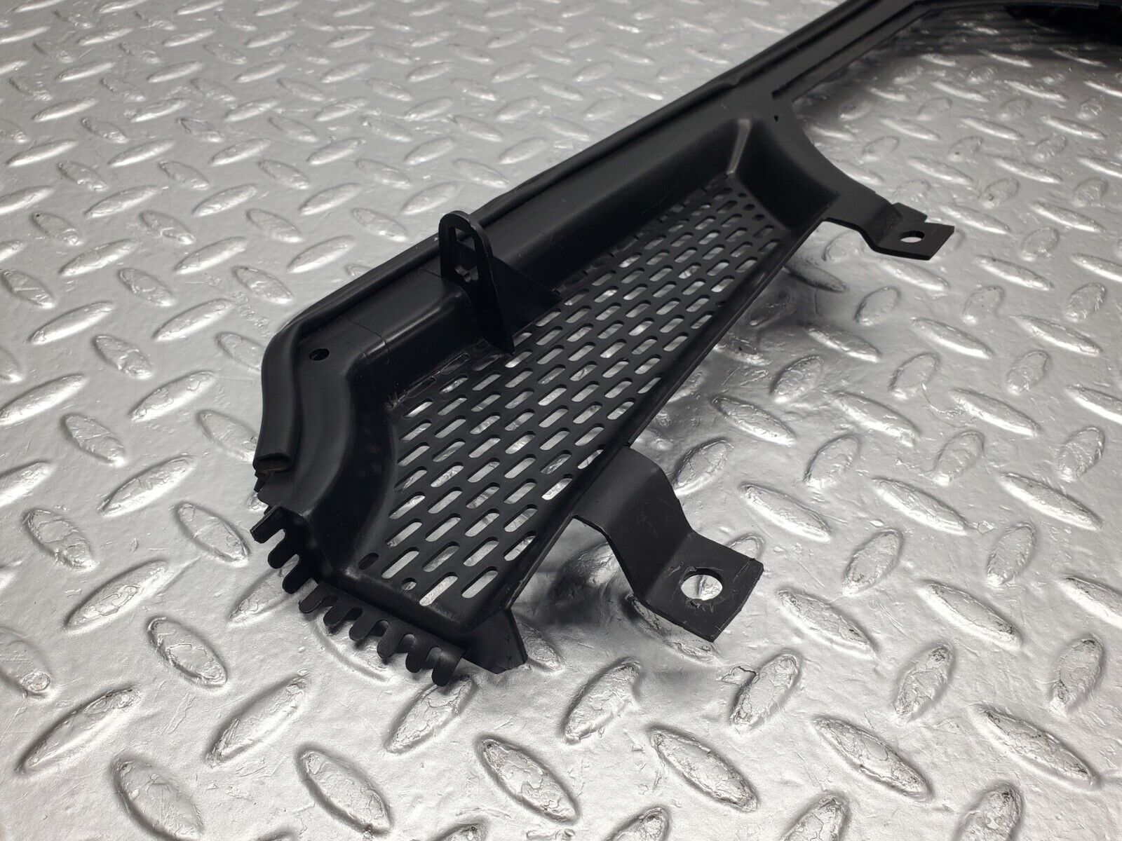 46880 Mercedes-Benz R129 320SL Coupe Windscreen Wiper Motor Cover Panel