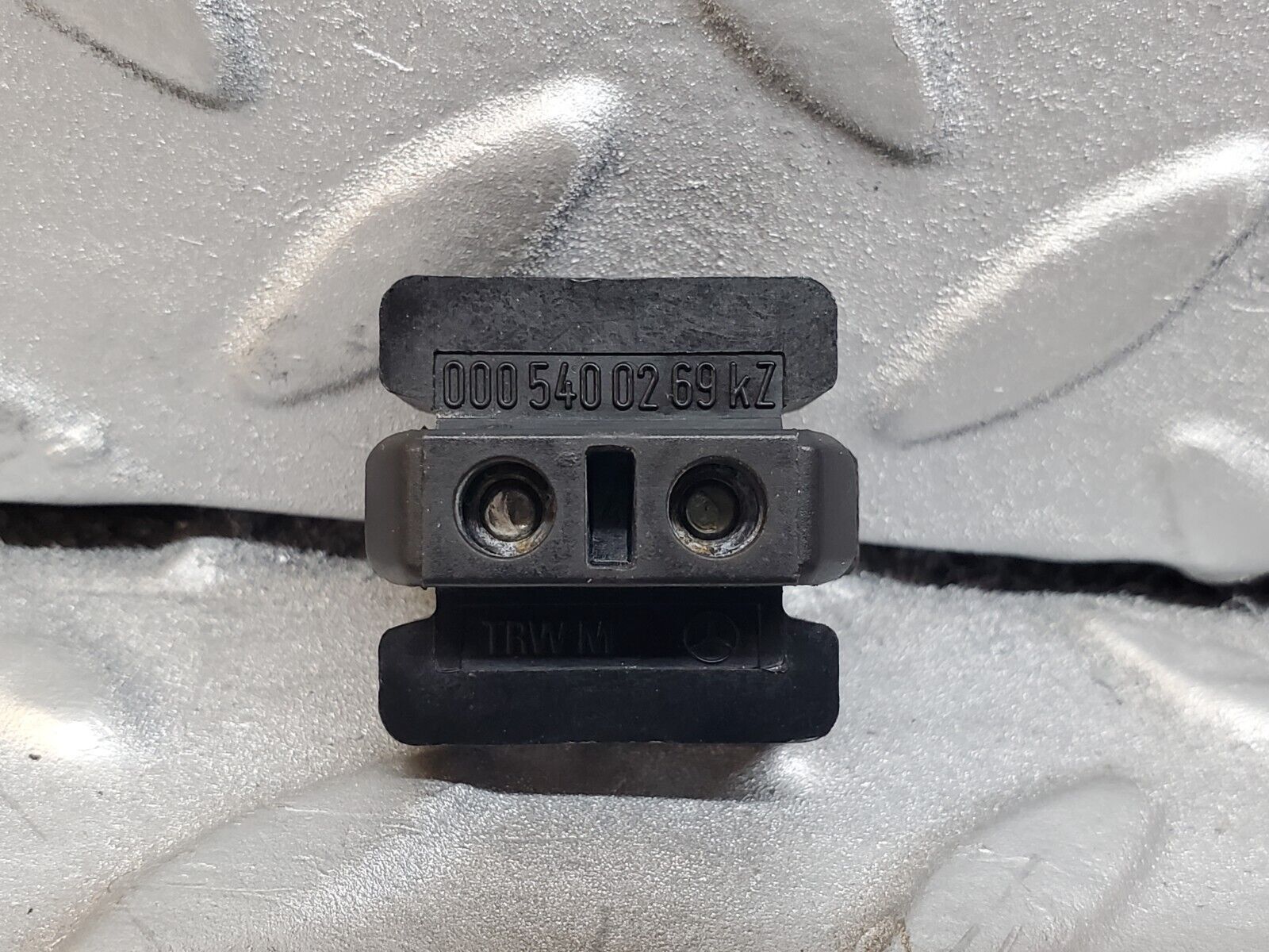 44717 Mercedes-Benz W124 220E Wiring Cable Junction 0005400269