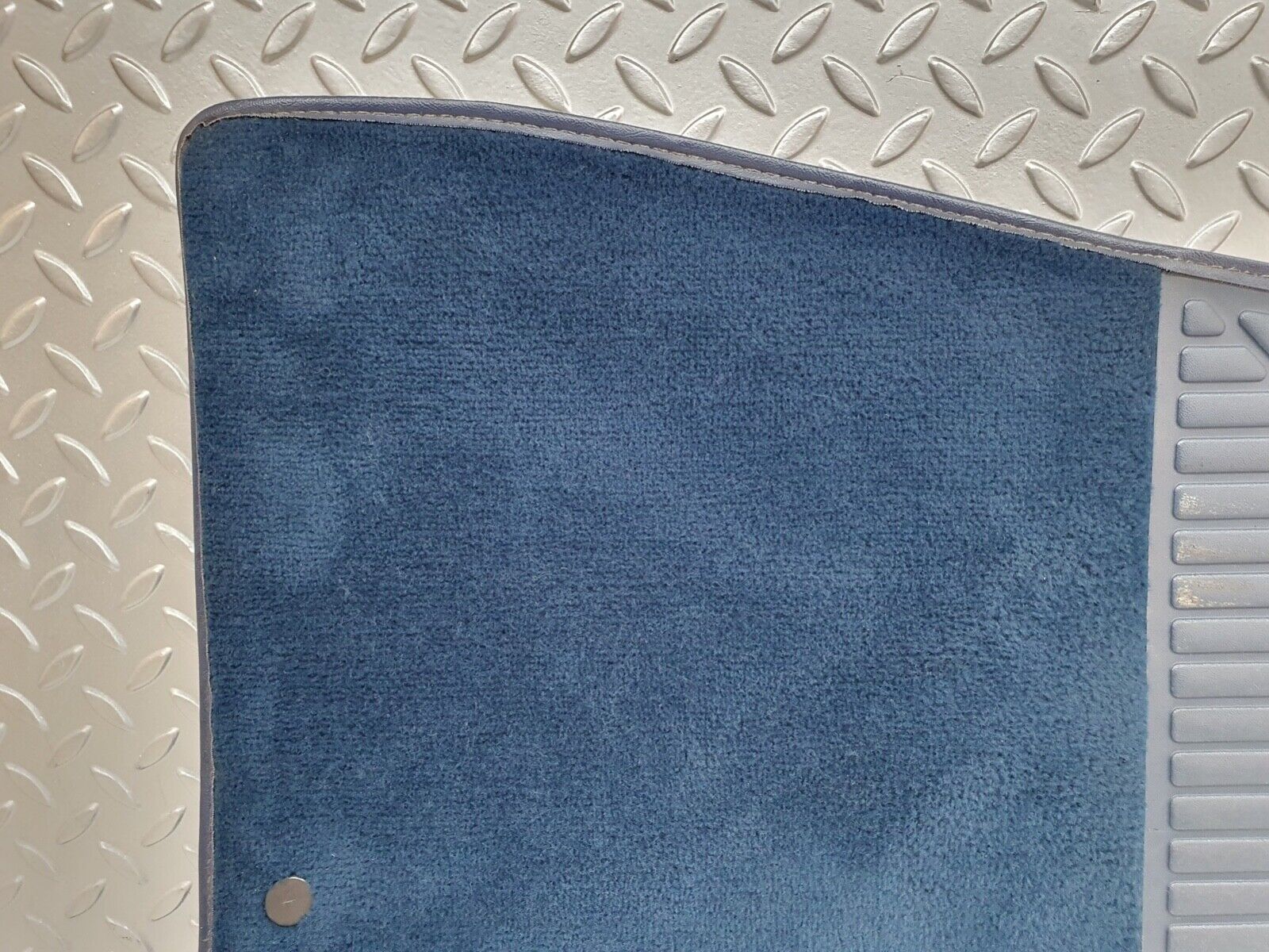 43023 Mercedes-Benz W201 190 Front Right Floor Carpet Blue 2016805462