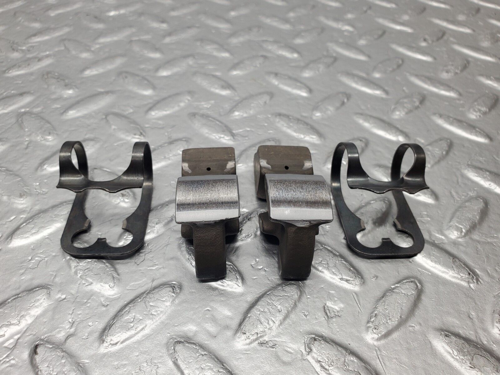 46612 Mercedes-Benz C123 280CE Coupe Valve Rocker Arm With Spring And Tappet