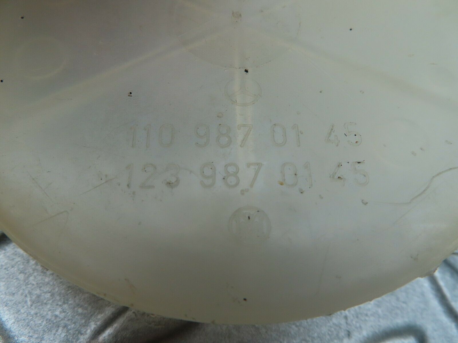 4990 Mercedes-Benz R107 350SL Shock Access Cover Lid 1109870145