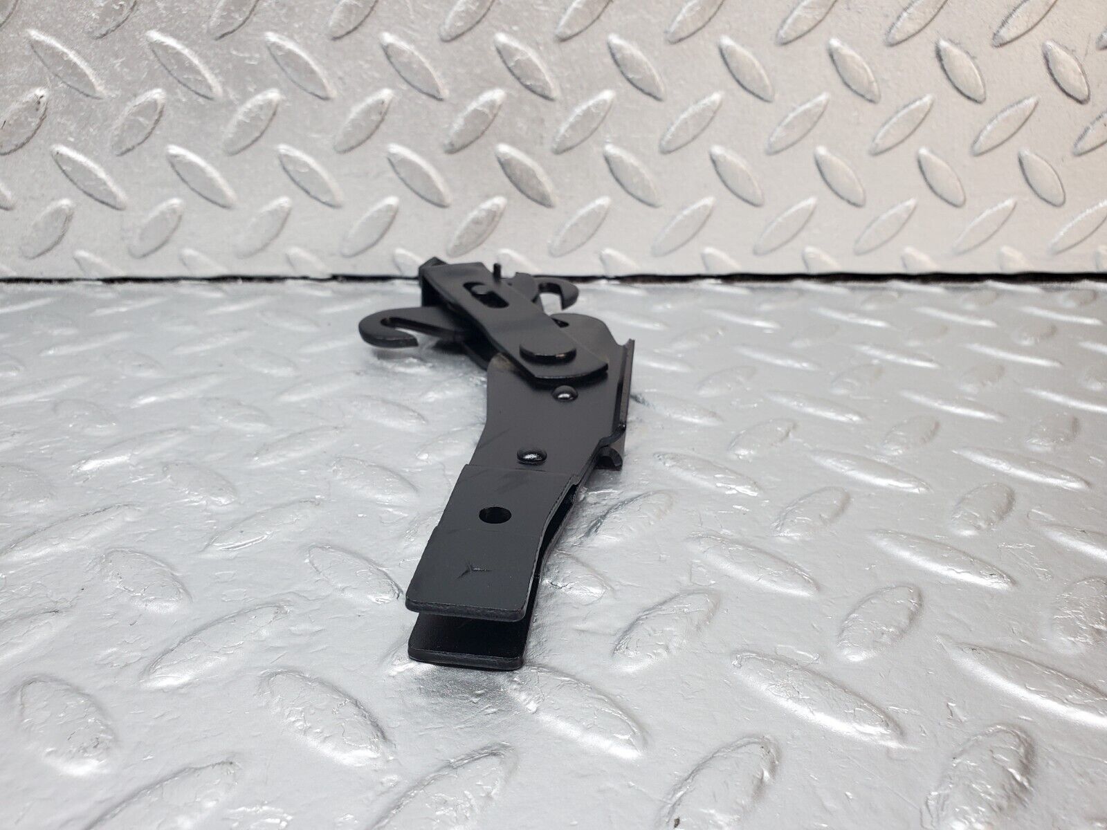 45936 Mercedes-Benz W126 420SE Handbrake Adjusting Handbrake Regulator