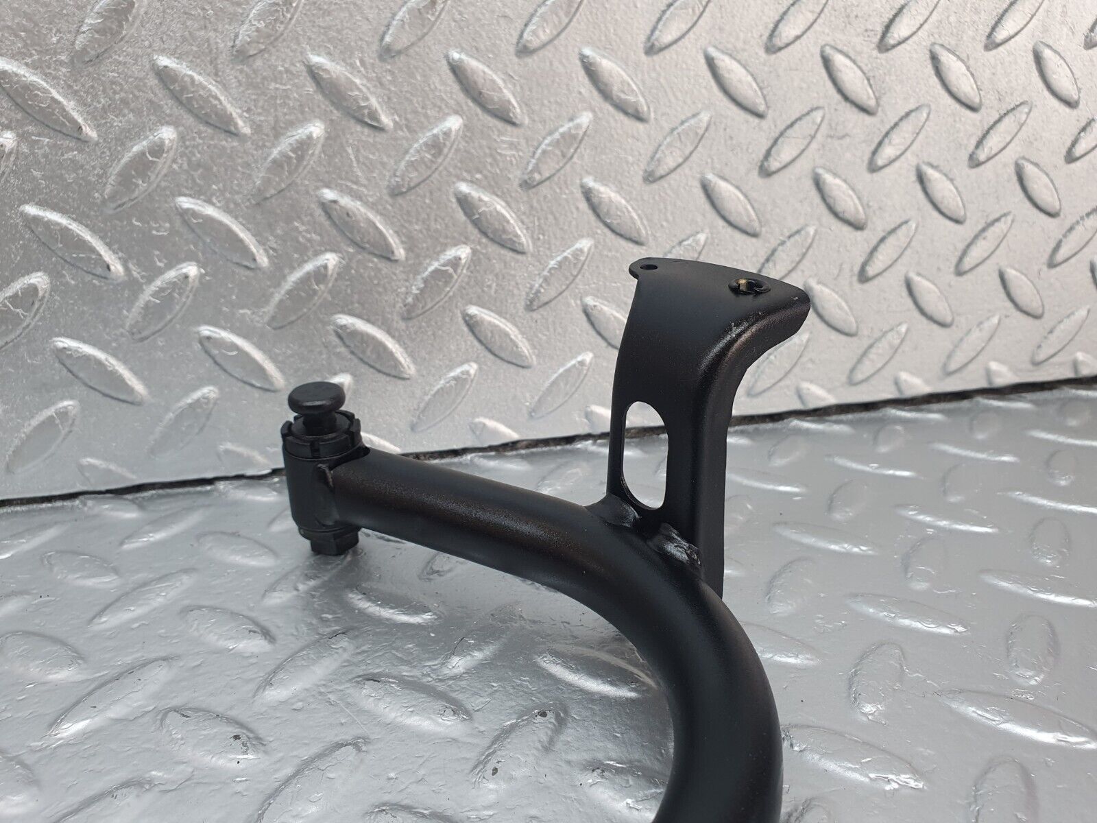 42839 Mercedes-Benz W201 190 2.0L Trunk Lid Hinge Right Side