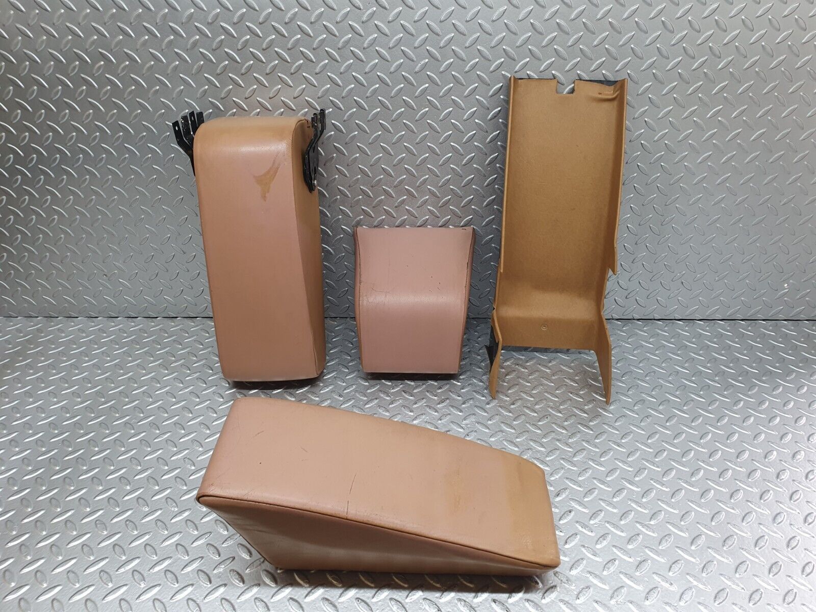 43843 Mercedes-Benz C126 380SEC Coupe Rear Seat Set Leather 1269201416